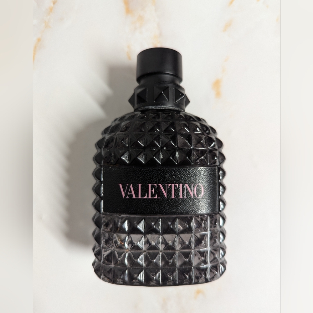 Valentino Born in Roma Bottle